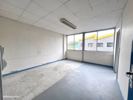 local d'activité 276 m²