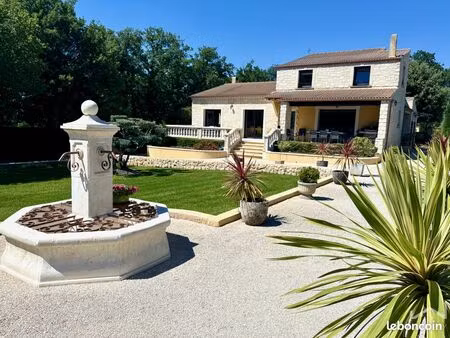 propriété 7 pièces 181 m²