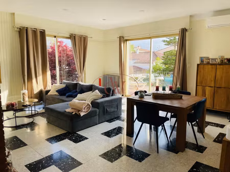 découvrez cette agréable villa 4 faces des années 60 d'envir