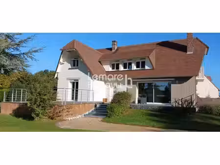 villa rénovée 5 chambres sur 2500 m² de terrain arboré
