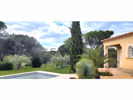 à vendre - propriete de 165 m2 sur 2700m2  en pinede avec p