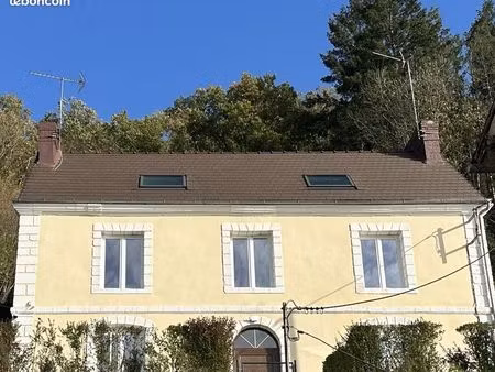 maison de maître – vue dégagée – centre village – calme