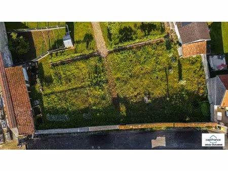 terrain à vendre is sur tille (21) sur une parcelle de plus de 800 m² avec permis d'aménag