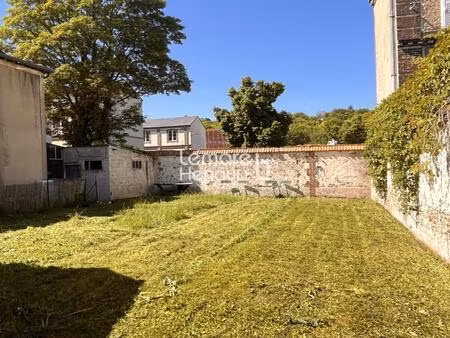 terrain constructible de 160 m²