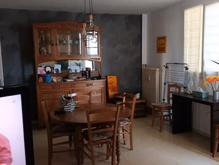 t2 bis proche centre besançon 57m2