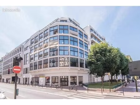 bureau 118 m²
