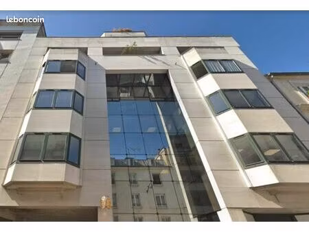 bureau 168 m²