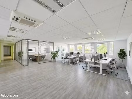 bureau 699 m²