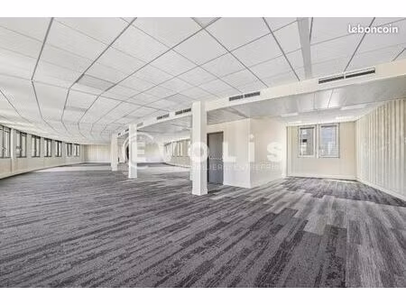 bureau 392 m²