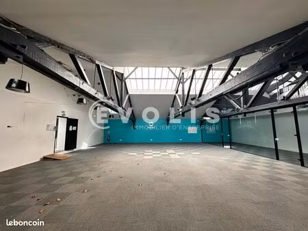 bureau 440 m²