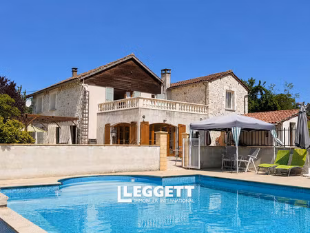 maison 8 pièce(s)  brossac