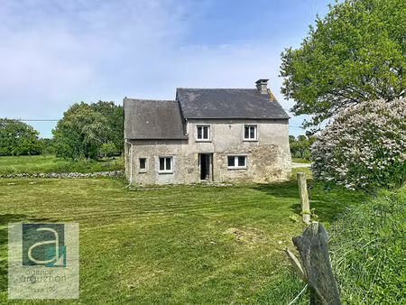 maison en campagne au calme - beau potentiel à caulnes