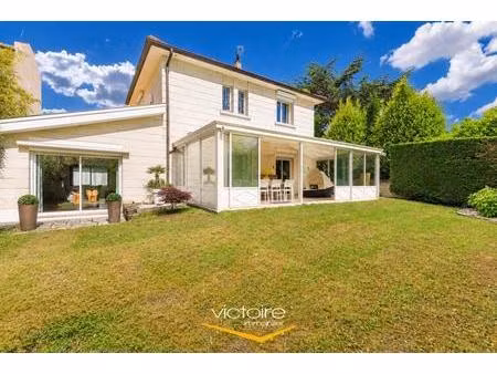 coeur de montchat - cours eugénie - splendide maison de 4 suites sur une magnifique parcel