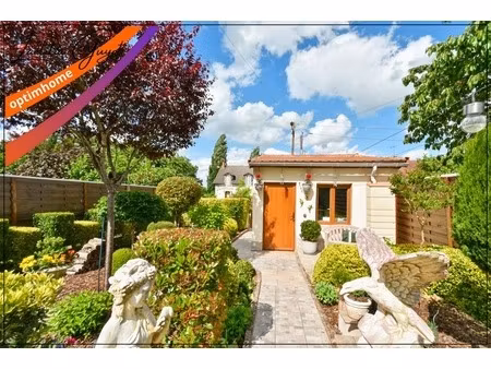 maison 2 chambres avec jardin et garage à noyant-d'allier