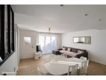 maison 77m2 - 3 chbres + bureau - jardin + parkings