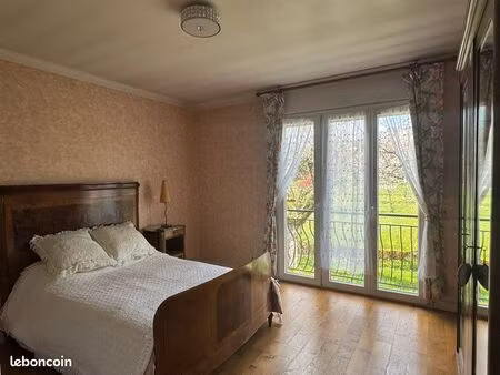 appartement meublé 80 m² avec jardin – 2 chambres – quartier montrapon – 1050 cc