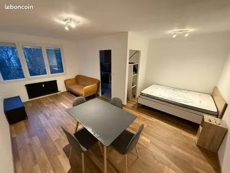 studio/t1 entièrement rénové à châtillon sur seine