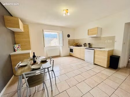 grand t3 meublé 90m2 vue dégagée   jardin