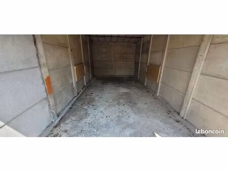garage arbouans à louer