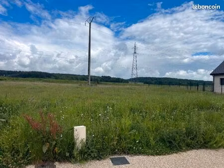 terrain 593 m² pitres