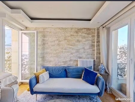 superbe 3 pièces rénové de 72 m² – très lumineux  2 balcons  gardien – nogent-sur-marne