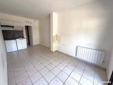 studio 1 pièce 18 m²