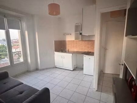 appartement meublé 2 pièces 32 m² villeneuve-saint-georges (94)