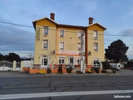 hotel-restaurant avec licence iv