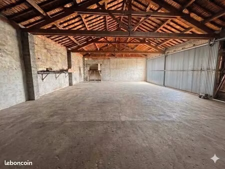 local industriel 364 m²