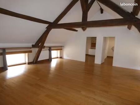 appartement 3 pièces 77 m²