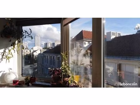 2 pièces meublé très lumineux avec bow window