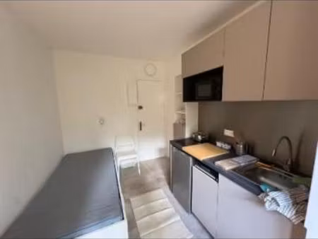 appartement 1 pièce 9 m²