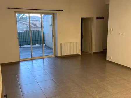 à louer – t3 de 68 m² avec grande terrasse – centre-ville de livron-sur-drôme