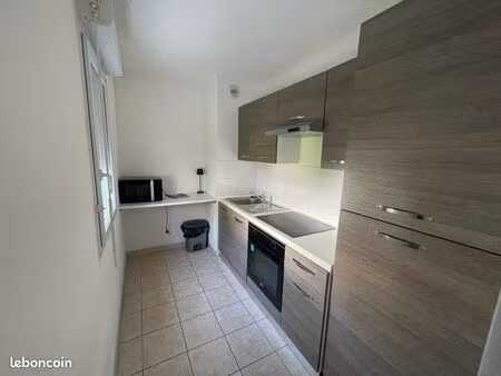 vends beau t1bis nîmes- calme et sécurisé