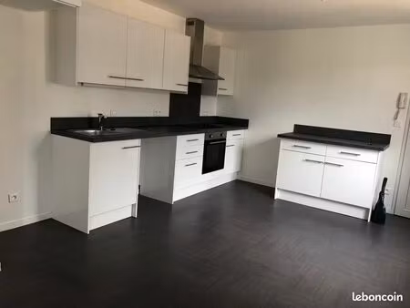 loue grand f2 à st lubin des joncherets