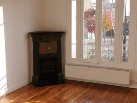 appartement t3 à louer la varenne st hilaire