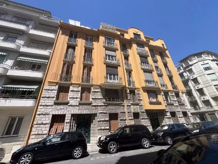 vente commerce 1 pièce 23 m² nice (06100)
