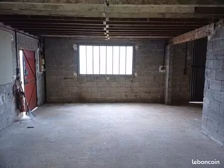hangar à louer 120m2