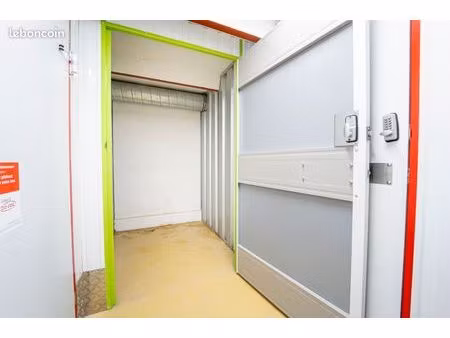 garage/box 2 m² pommeret