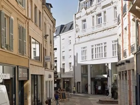 local commercial 90 m²