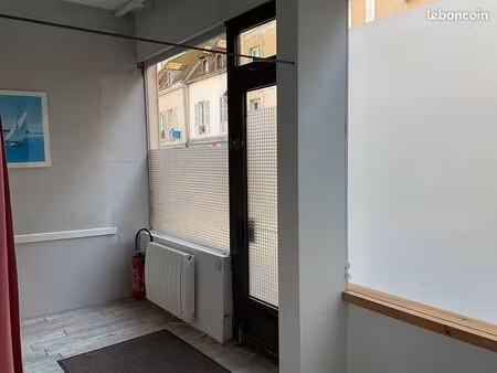 local commercial 80 m² nogent le roi