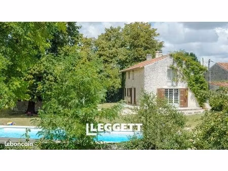 maison 10 pièces 226 m²