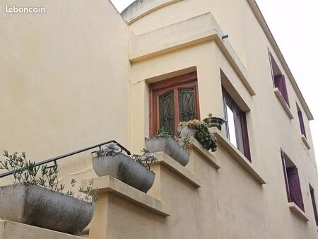 maison de ville avec toit-terrasse 83000e