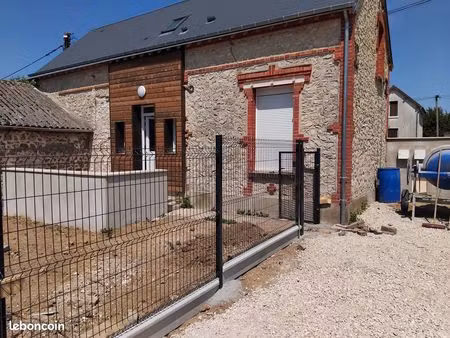 maison à brou ( 11 km de illiers-combray ) proche centre ville avec 3 chambres libre au 15