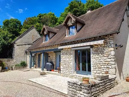 maison avec piscine et terrain 3800mq