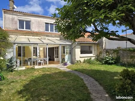 maison 8 pièces 155 m²