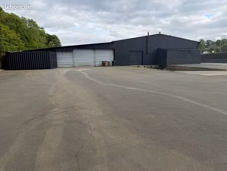 site d’activité 1300m² + 3800m² terrain – idéal investisseur / pme – yffiniac