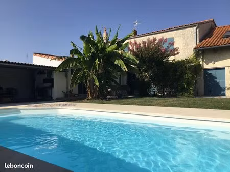 maison familiale de 160 m² avec piscine chauffée au calme et sans vis-à-vis