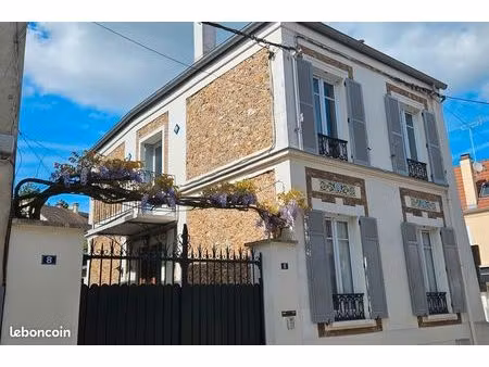 vente maison - belle meulière entretenue avec charme de l'ancien - 120m² / 495 000