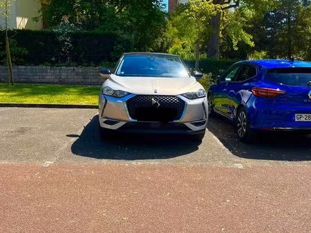 place de parking – résidence sécurisée – proche rer